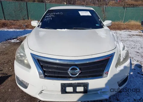 2015 Nissan Altima 2.5 S из США, поврежденный, VIN 1N4AL3AP8FC202817